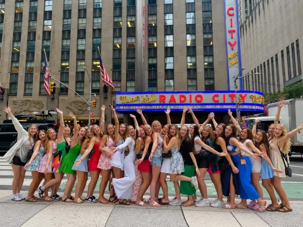 How to Choose the Right Travel Partner for Your Student Tour